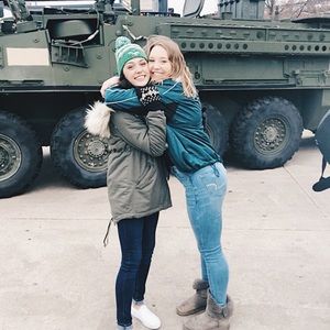 Meet your Posher, Lauren